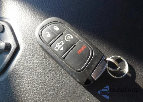 2017 Ram 1500 Rebel 4X4 5'7 Box из США, поврежденный, VIN 1C6RR7YT7HS784849